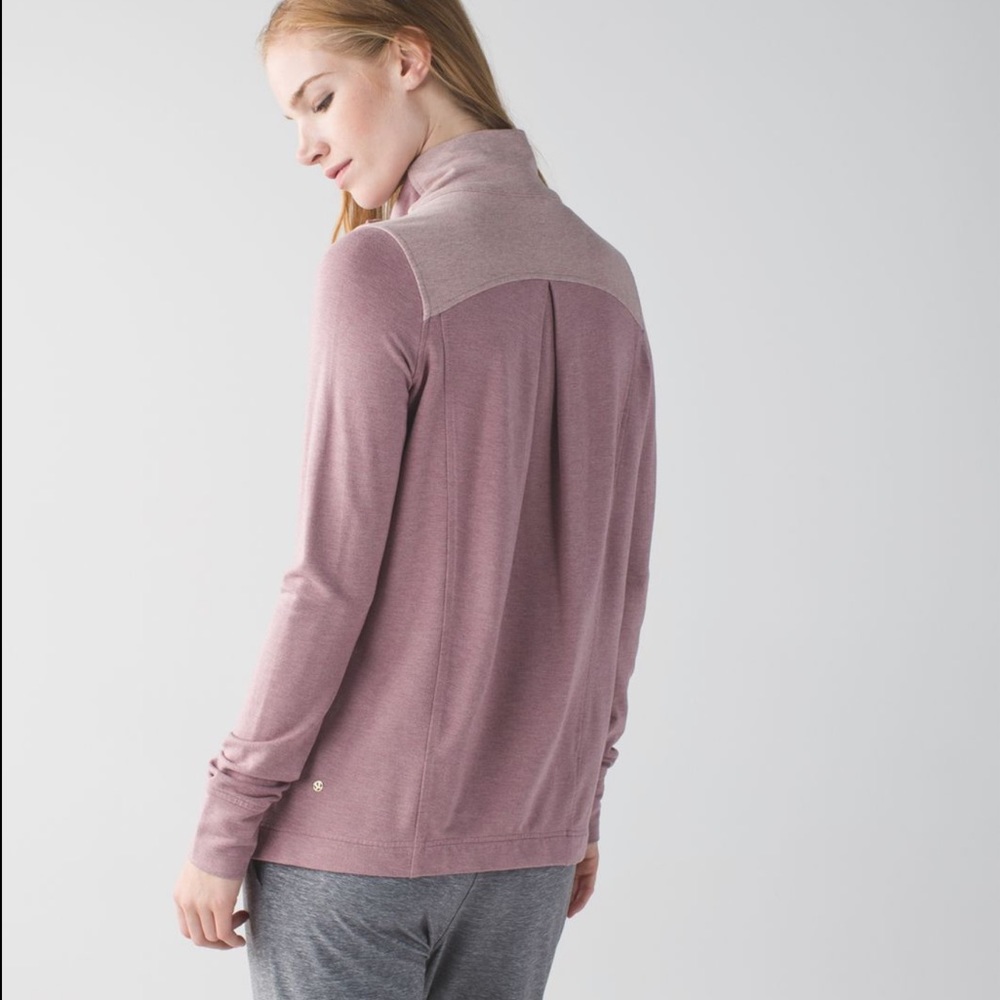 Lululemon Coast wrap, size 12.